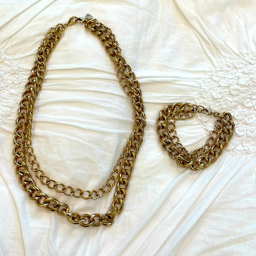 Stella and Dot Double Chain Gold Tone Necklace and Bracelet Set